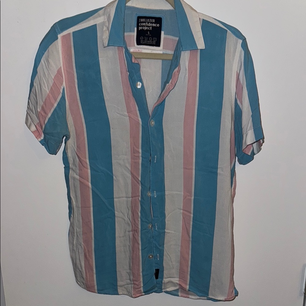 Striped Blue and Pink Men's Short-Sleeved Button-Down